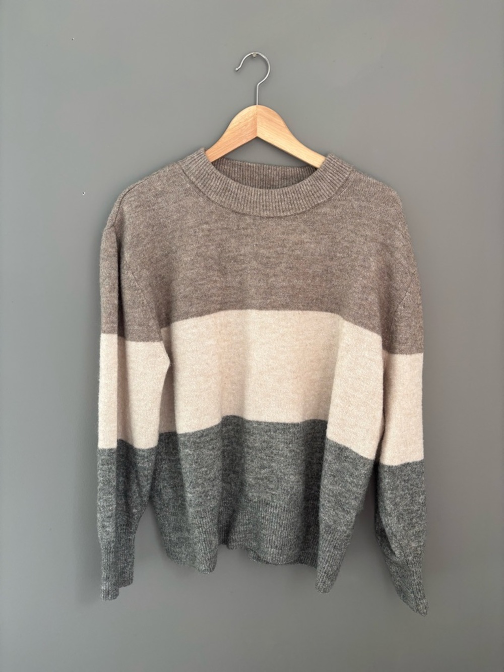Women’s H&M Colorblock Crewneck Sweater - Taupe, Cream & Gray